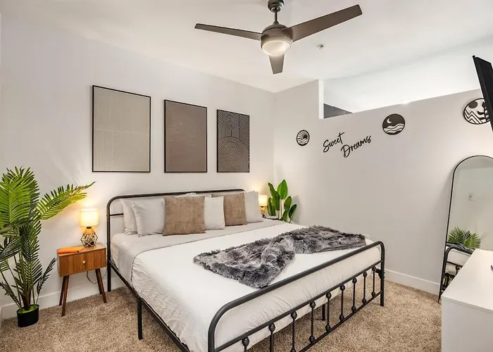 Escape To The Penthouse King Bed Apartment *