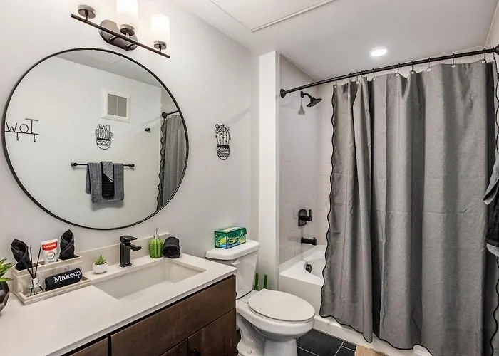 Apartment Escape To The Penthouse King Bed